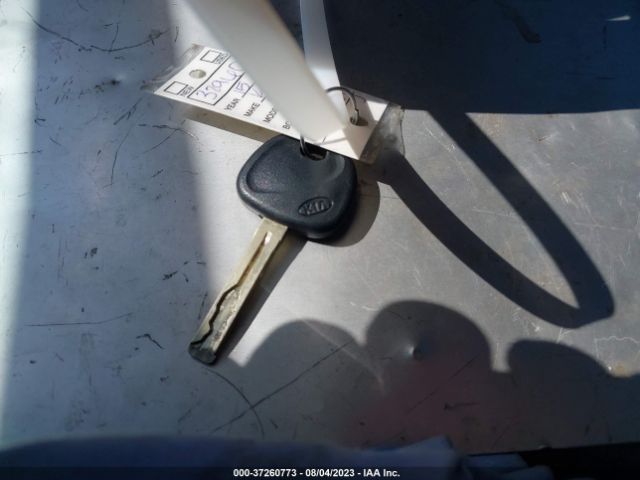 KNDJN2A23F7221142 KIA Soul Base