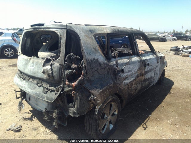KIA Soul Base 2014 KNDJN2A29E7744177 Image 4