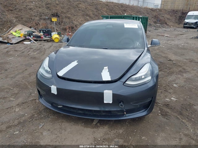 37261010 :رقم المزاد ، 5YJ3E1EB4JF188264 vin ، 2018 Tesla Model 3 Performance/long Range مزاد بيع