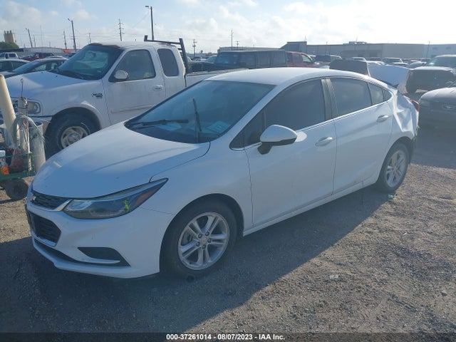 Chevrolet CRUZE LT 2018 1G1BE5SM0J7185563 Image 2
