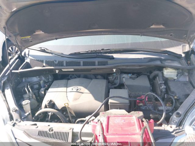 5TDKZ3DC6HS847201 Toyota Sienna Le 8 Passenger