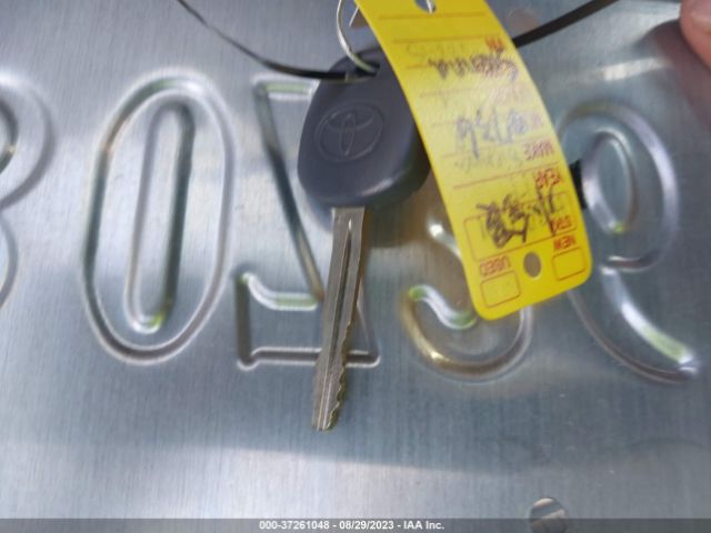5TDKZ3DC6HS847201 Toyota Sienna Le 8 Passenger
