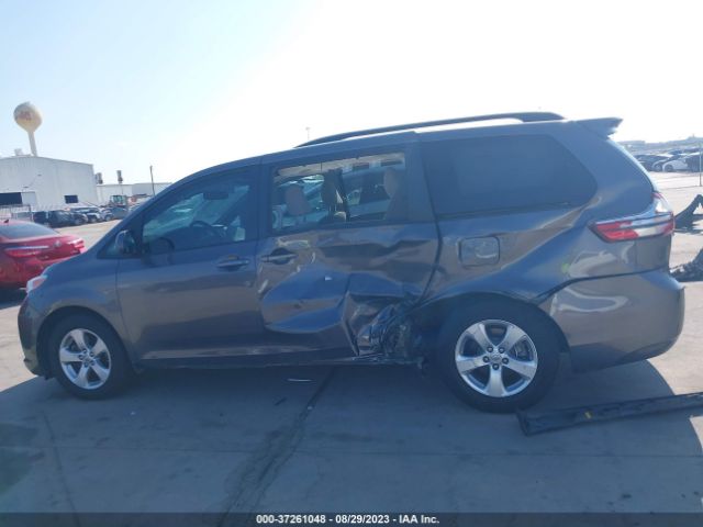 5TDKZ3DC6HS847201 Toyota Sienna Le 8 Passenger
