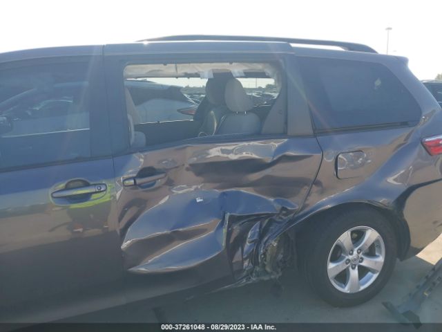 5TDKZ3DC6HS847201 Toyota Sienna Le 8 Passenger