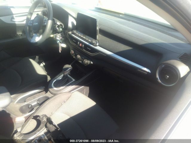 3KPF24AD8NE433254 KIA Forte Lxs