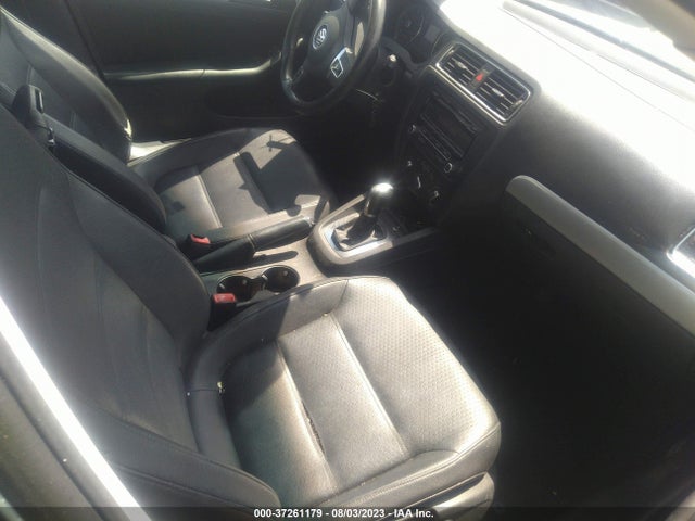 2013 VOLKSWAGEN JETTA SEDAN SE W/CONVENIENCE VIN: 3VWDX7AJ3DM451730