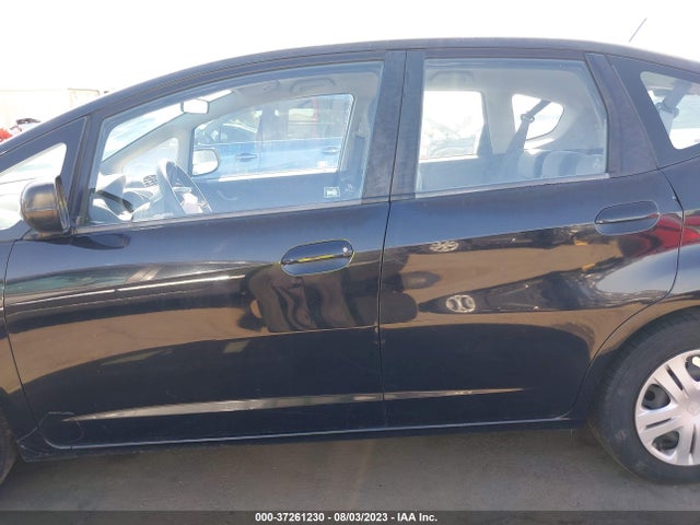 2010 HONDA FIT VIN: JHMGE8G29AC039593