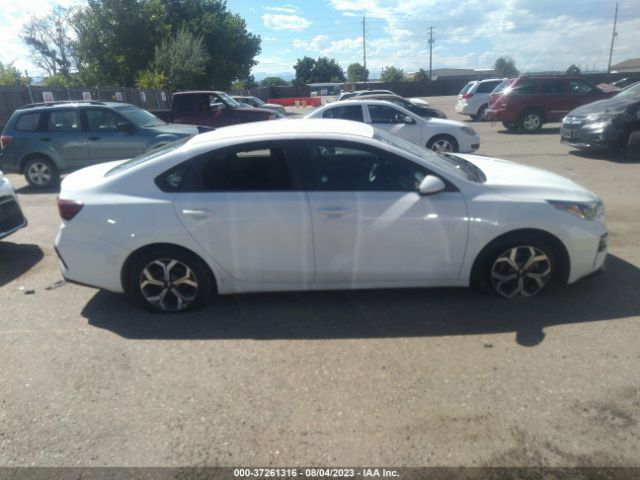 3KPF24AD7ME364703 KIA Forte Lxs