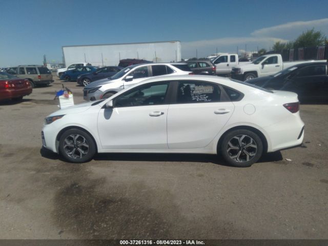 3KPF24AD7ME364703 KIA Forte Lxs