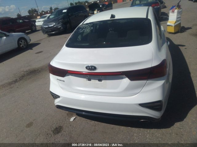 3KPF24AD7ME364703 KIA Forte Lxs