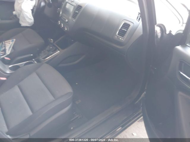 3KPFL4A79HE066327 KIA FORTE S