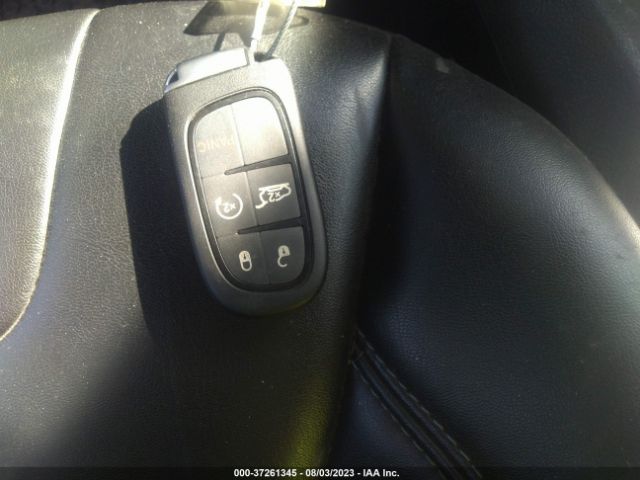 1C4PJMLBXKD233749 Jeep Cherokee Latitude Plus