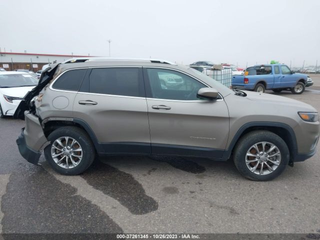 1C4PJMLBXKD233749 Jeep Cherokee Latitude Plus