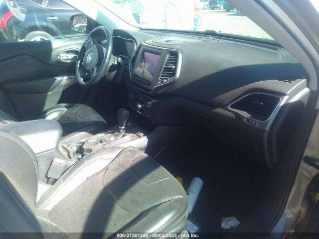 1C4PJMLBXKD233749 Jeep Cherokee Latitude Plus