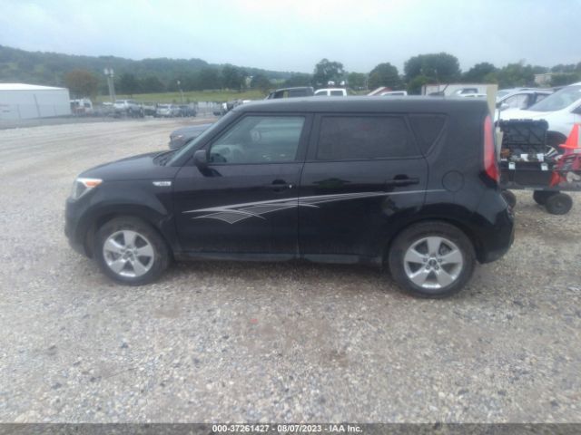 KNDJN2A29J7600929 KIA Soul Base