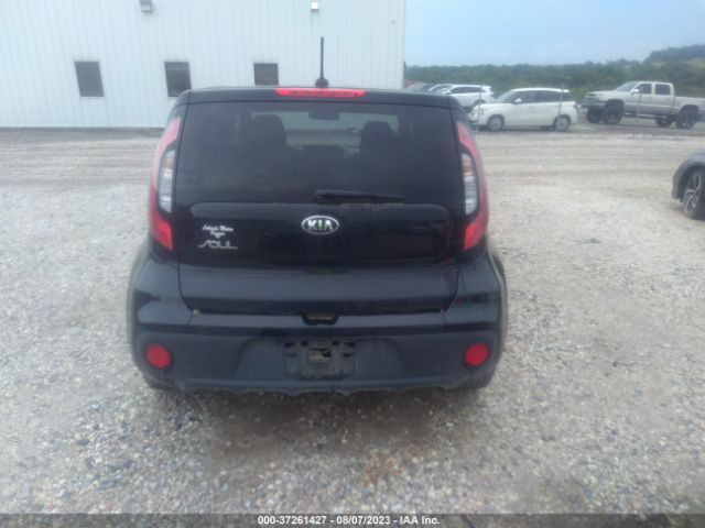 KNDJN2A29J7600929 KIA Soul Base