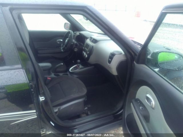 KNDJN2A29J7600929 KIA Soul Base