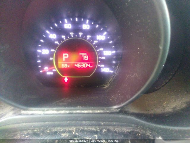 KNDJN2A29J7600929 KIA Soul Base