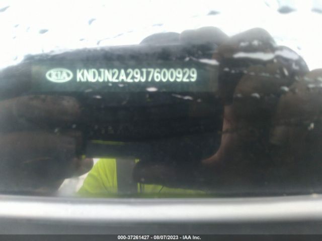 KNDJN2A29J7600929 KIA Soul Base