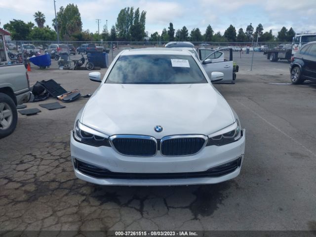 WBAJA9C56JB249600 BMW 5 Series 530e Iperformance