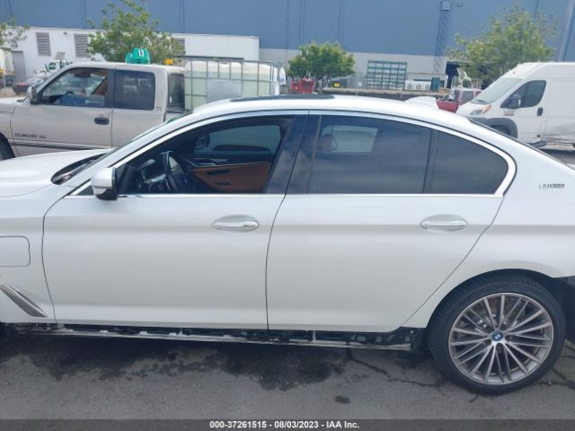 WBAJA9C56JB249600 BMW 5 Series 530e Iperformance