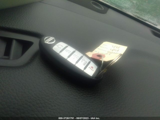 5N1AT2MM0HC750234 Nissan ROGUE SV