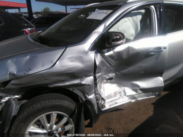 5XYPG4A51KG466898 KIA Sorento Lx V6