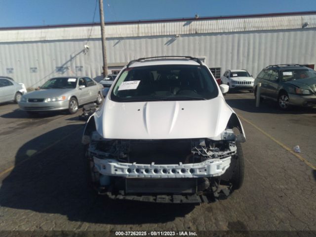 1FMCU9G92FUC64540 Ford ESCAPE SE