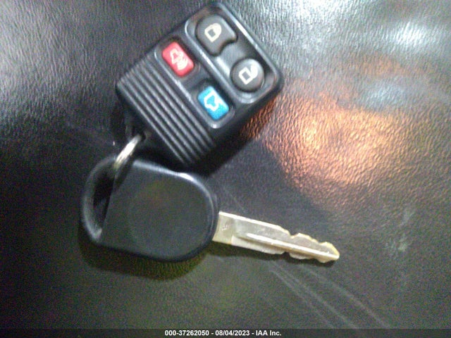 2010 FORD FOCUS SEL VIN: 1FAHP3HN0AW280863