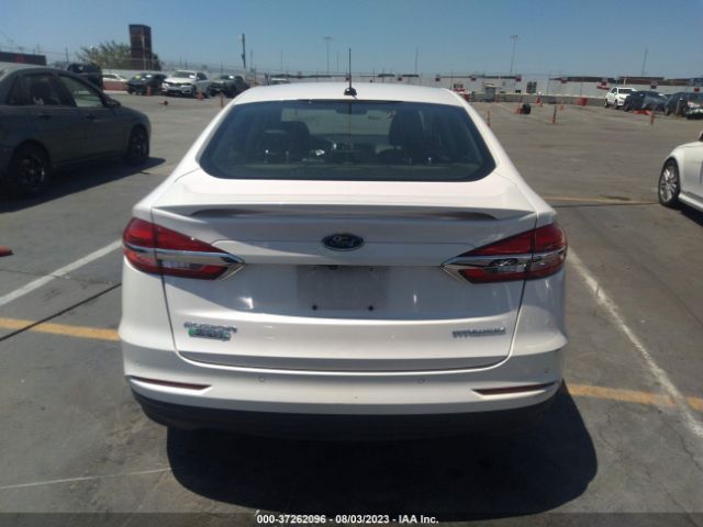 3FA6P0SU3KR174188 Ford Fusion Energi Titanium