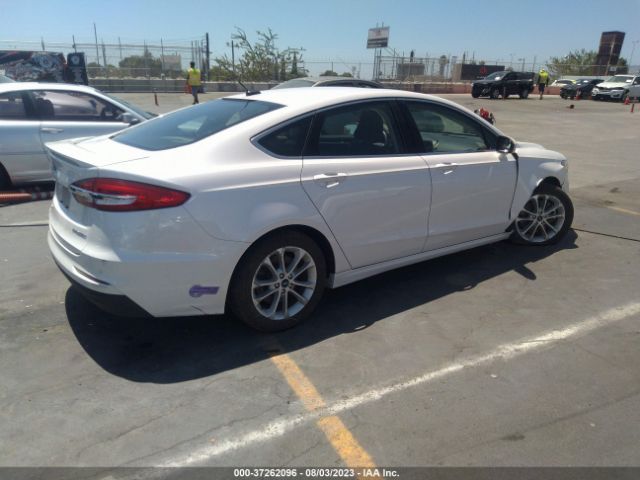 3FA6P0SU3KR174188 Ford Fusion Energi Titanium