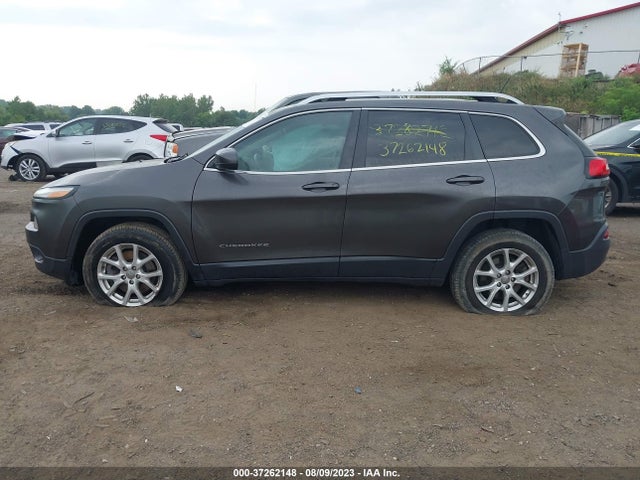 1C4PJMCS2FW530136 Jeep Cherokee Latitude