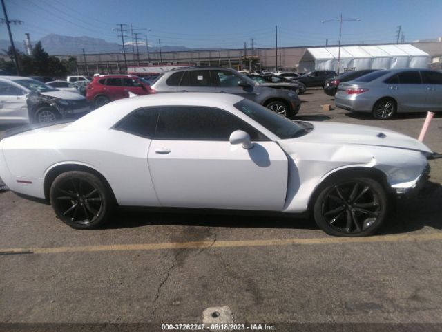 2C3CDZAG5JH280615 Dodge Challenger Sxt Plus