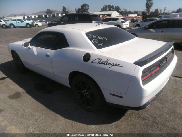 2C3CDZAG5JH280615 Dodge Challenger Sxt Plus
