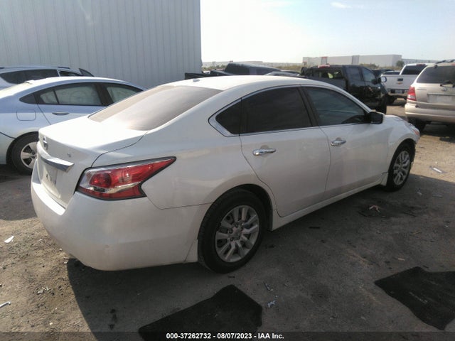 Nissan Altima 2.5 S 2015 1N4AL3AP9FN347126 Image 4
