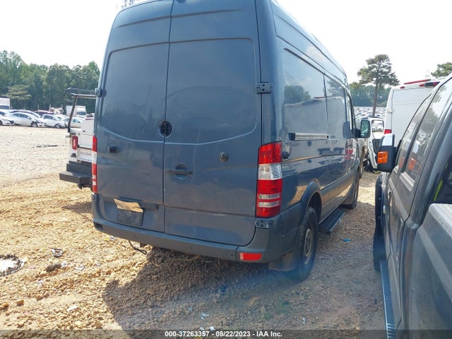 2018 MERCEDES-BENZ SPRINTER CARGO VAN VIN: WD3PE7CD5JP631563