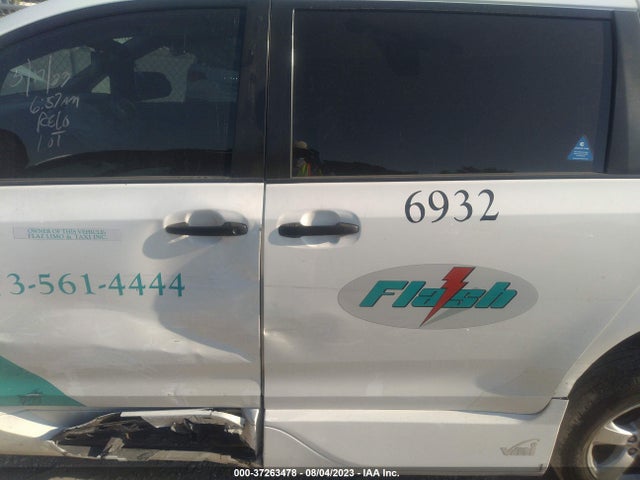 Toyota Sienna L 2020 5TDZZ3DC9LS033714 Image 14
