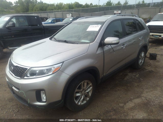 KIA SORENTO LX 2015 5XYKTCA68FG551784 Image 2