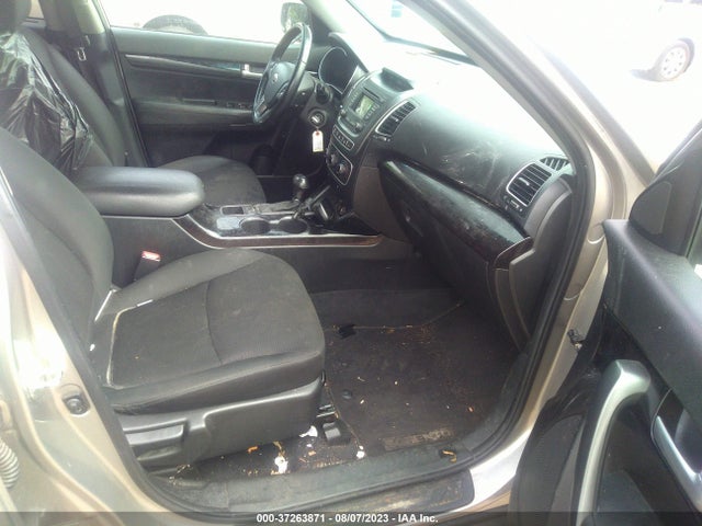 KIA SORENTO LX 2015 5XYKTCA68FG551784 Image 5