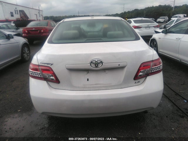 2011 TOYOTA CAMRY VIN: 4T1BF3EK2BU658042