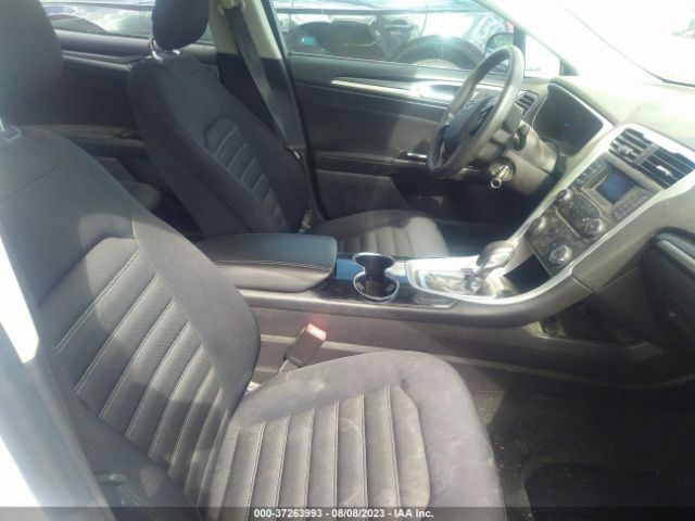 3FA6P0H76FR121847 Ford FUSION SE