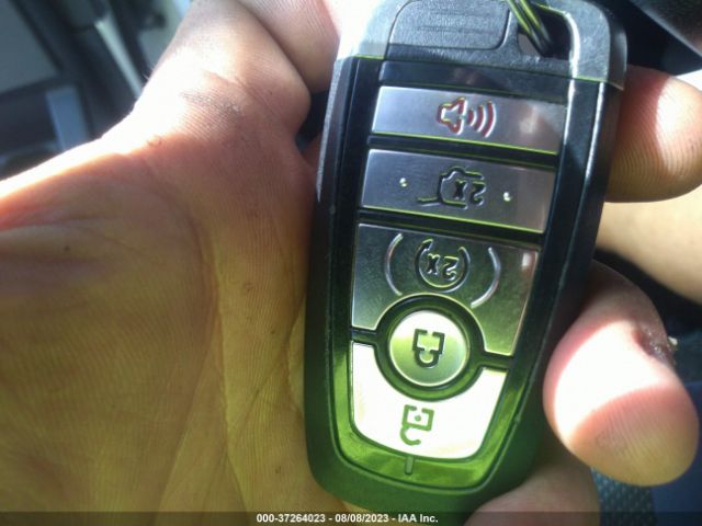 1FMJU1MT3KEA67390 Ford Expedition Platinum