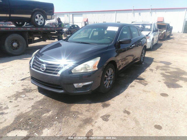 Nissan Altima 2.5 S 2015 1N4AL3AP0FC477047 Image 2