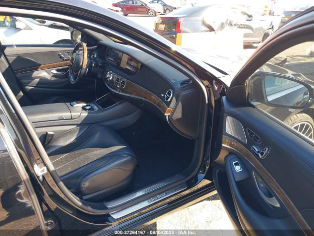 WDDUG8CB6FA086156 Mercedes-Benz S-class S 550