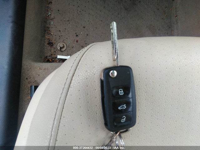 2012 VOLKSWAGEN JETTA SEDAN SE W VIN: 3VWDP7AJ2CM310775