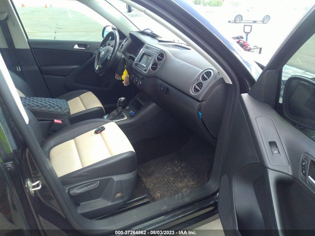 WVGAV7AX9GW588137 Volkswagen TIGUAN S