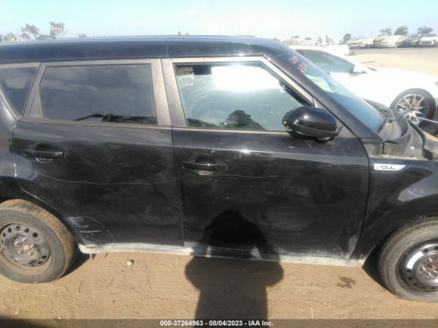 KNDJN2A25F7792907 KIA Soul Base
