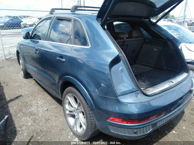 WA1JCCFS8JR029730 Audi Q3 Premium Plus