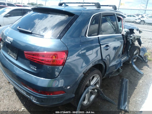 WA1JCCFS8JR029730 Audi Q3 Premium Plus