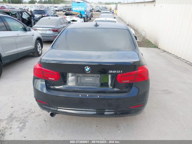 WBA8E1G57JNU90949 BMW 3 Series 320i